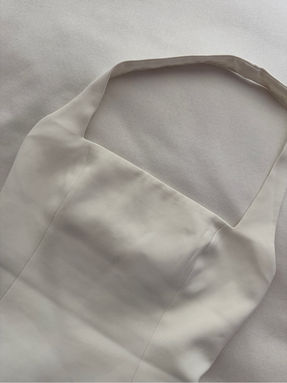Because of Alice Effortless Tailored Halter Bodice Top - Picture 9 of 9
